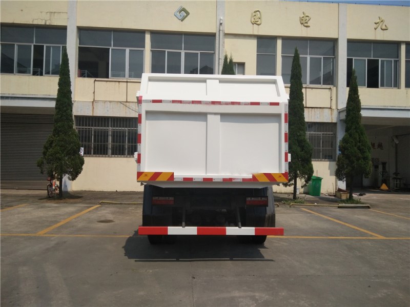 东风专用底盘(12方)对接式垃圾车