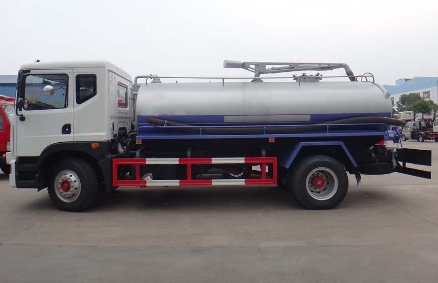 东风d9型12方吸粪车
