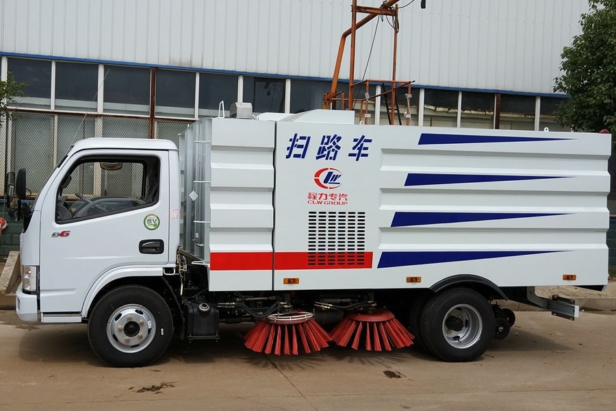 东风3吨扫路车
