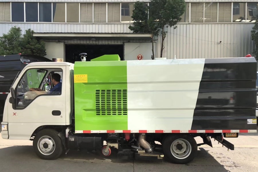 江淮2吨小型吸尘车
