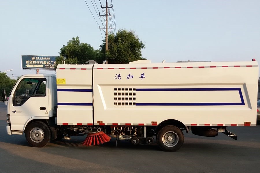 五十铃5吨洗扫车