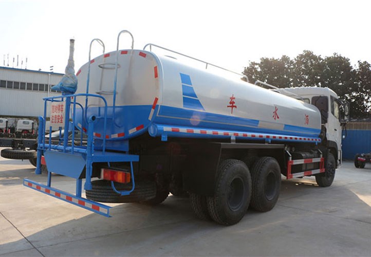 国五东风天龙后双桥18吨洒水车