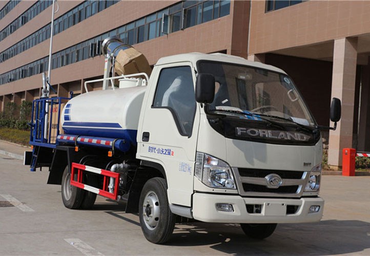 国五蓝牌福田2吨洒水车
