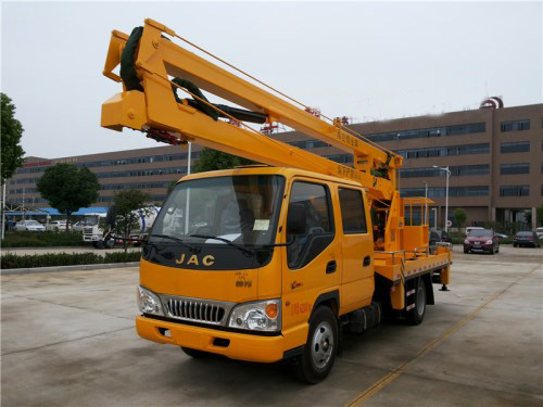 江淮曲臂式高空作业车